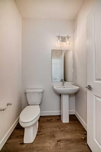 88 Sugarsnap Way Se, Calgary, AB - Indoor Photo Showing Bathroom