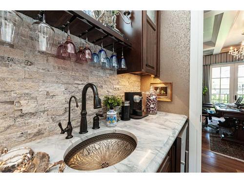 814 Radford Road Ne, Calgary, AB - Indoor Photo Showing Kitchen