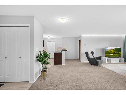 5307-16969 24 Street Sw, Calgary, AB - Indoor