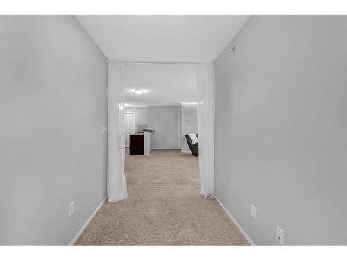 5307-16969 24 Street Sw, Calgary, AB - Indoor Photo Showing Other Room