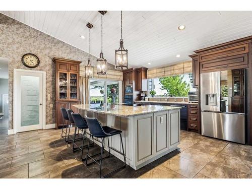 13036 Canso Place Sw, Calgary, AB - Indoor Photo Showing Kitchen With Upgraded Kitchen