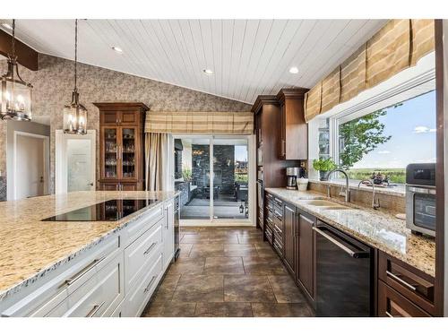 13036 Canso Place Sw, Calgary, AB - Indoor Photo Showing Kitchen With Upgraded Kitchen