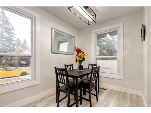 63-3200 60 Street Ne, Calgary, AB - Indoor Photo Showing Dining Room