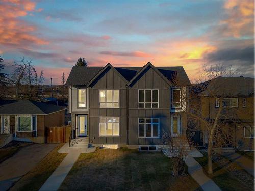 7108 36 Avenue Nw, Calgary, AB - Outdoor