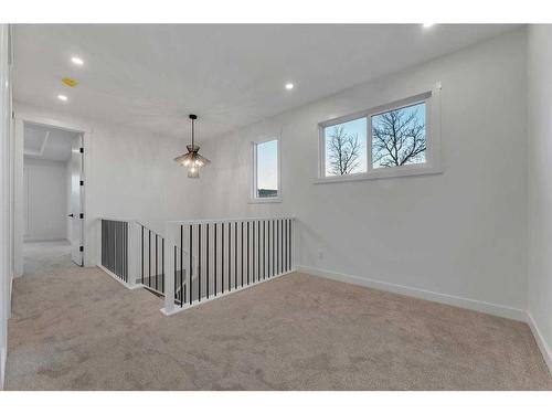 7106 & 7108 36 Avenue Nw, Calgary, AB - Indoor Photo Showing Other Room