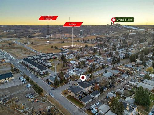 7106 & 7108 36 Avenue Nw, Calgary, AB - Outdoor With View