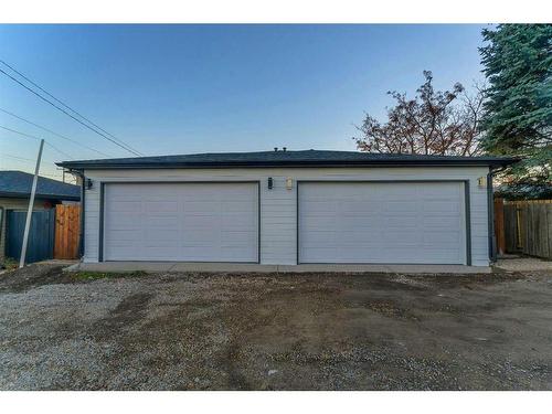 7106 & 7108 36 Avenue Nw, Calgary, AB - Outdoor