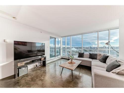 1706-188 15 Avenue Sw, Calgary, AB - Indoor Photo Showing Living Room