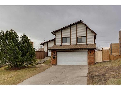 175 Bedwood Bay Ne, Calgary, AB - Outdoor