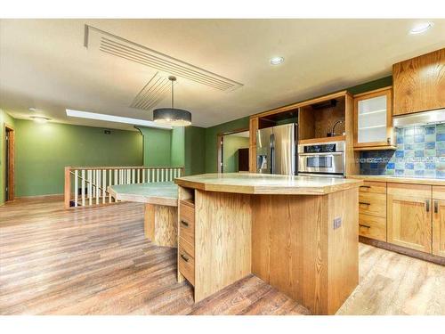 12 Park Road, Strathmore, AB - Indoor Photo Showing Kitchen