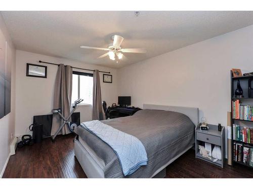 313-260 Shawville Way Se, Calgary, AB - Indoor Photo Showing Bedroom