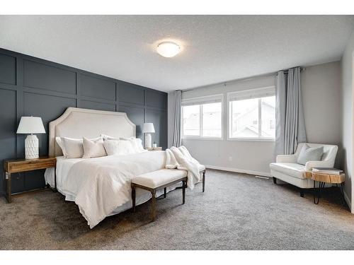 17 Riviera Place, Cochrane, AB - Indoor Photo Showing Bedroom