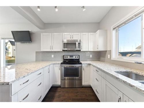 118 Marquis Common Se, Calgary, AB - Indoor Photo Showing Kitchen With Stainless Steel Kitchen With Upgraded Kitchen