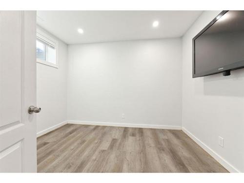 118 Marquis Common Se, Calgary, AB - Indoor Photo Showing Other Room