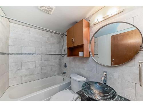 203-1730 7 Street Sw, Calgary, AB - Indoor Photo Showing Bathroom