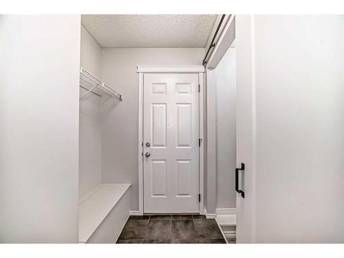 135 Cougarstone Square Sw, Calgary, AB - Indoor