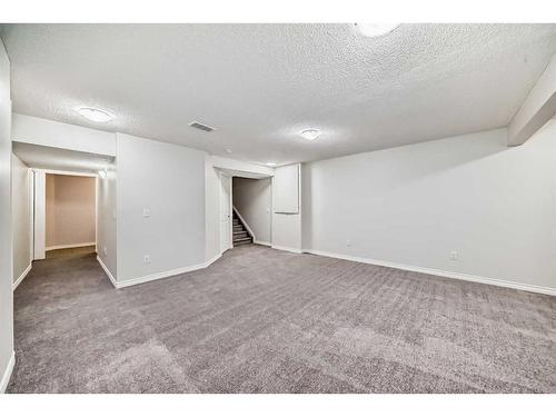 135 Cougarstone Square Sw, Calgary, AB - Indoor