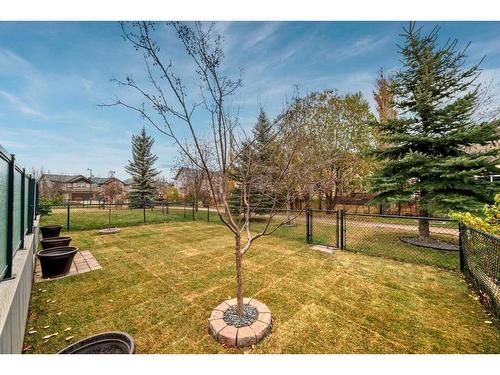 135 Cougarstone Square Sw, Calgary, AB - Outdoor