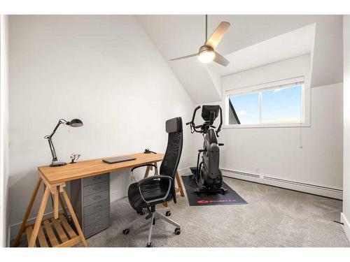 10-314 25 Avenue Sw, Calgary, AB - Indoor Photo Showing Gym Room