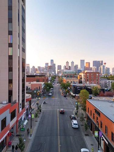 10-314 25 Avenue Sw, Calgary, AB - Outdoor With View