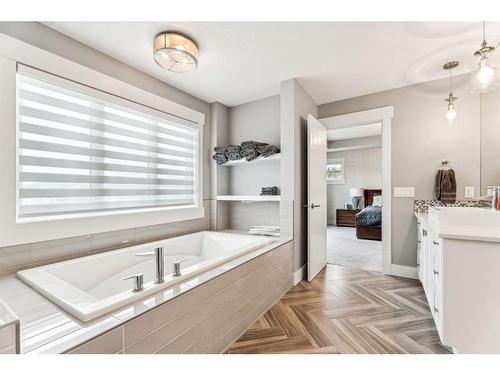 303 Tusslewood Terrace Nw, Calgary, AB - Indoor Photo Showing Bathroom