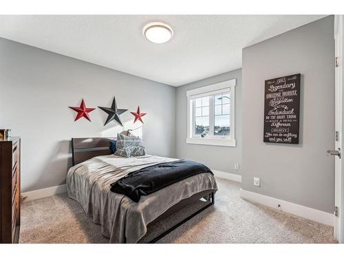 303 Tusslewood Terrace Nw, Calgary, AB - Indoor Photo Showing Bedroom