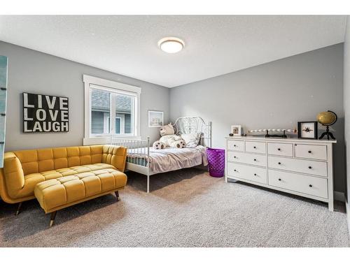 303 Tusslewood Terrace Nw, Calgary, AB - Indoor Photo Showing Bedroom