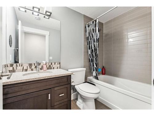 303 Tusslewood Terrace Nw, Calgary, AB - Indoor Photo Showing Bathroom