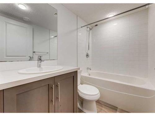 92 Carringvue Way Nw, Calgary, AB - Indoor Photo Showing Bathroom