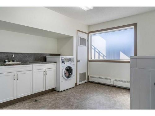 305-3727 42 Street Nw, Calgary, AB - Indoor Photo Showing Laundry Room