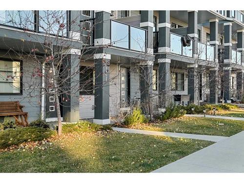 19623 42 Street Se, Calgary, AB - Outdoor With Balcony With Facade