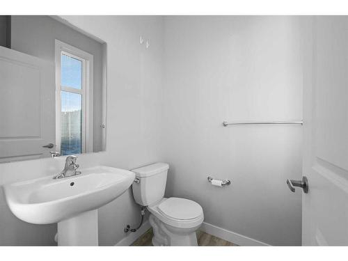 19623 42 Street Se, Calgary, AB - Indoor Photo Showing Bathroom