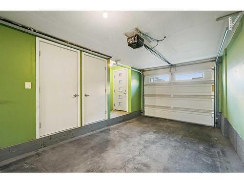 19623 42 Street Se, Calgary, AB - Indoor Photo Showing Garage