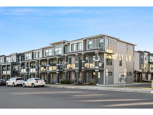 19623 42 Street Se, Calgary, AB - Outdoor With Facade