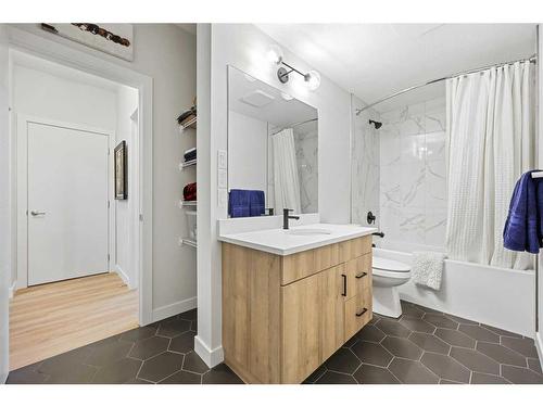 970 Harmony Parade, Rural Rocky View County, AB - Indoor Photo Showing Bathroom