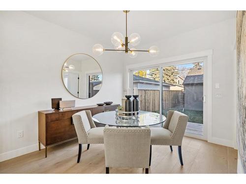 226 33 Avenue Ne, Calgary, AB - Indoor Photo Showing Dining Room