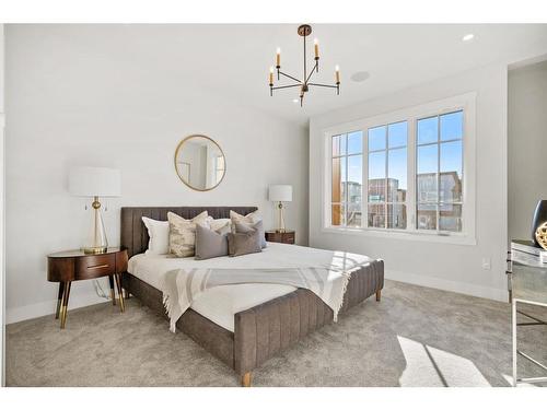 226 33 Avenue Ne, Calgary, AB - Indoor Photo Showing Bedroom