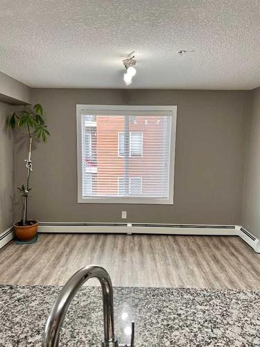 1416-4641 128 Avenue Ne, Calgary, AB - Indoor Photo Showing Other Room