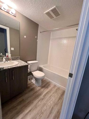 1416-4641 128 Avenue Ne, Calgary, AB - Indoor Photo Showing Bathroom