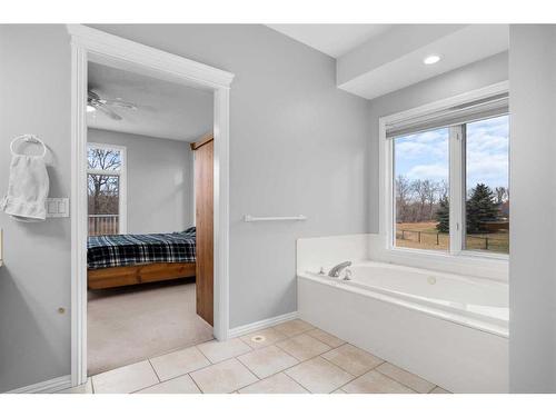 81072 378 Avenue East, Rural Foothills County, AB - Indoor Photo Showing Bathroom