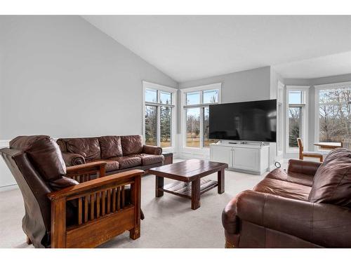 81072 378 Avenue East, Rural Foothills County, AB - Indoor Photo Showing Living Room