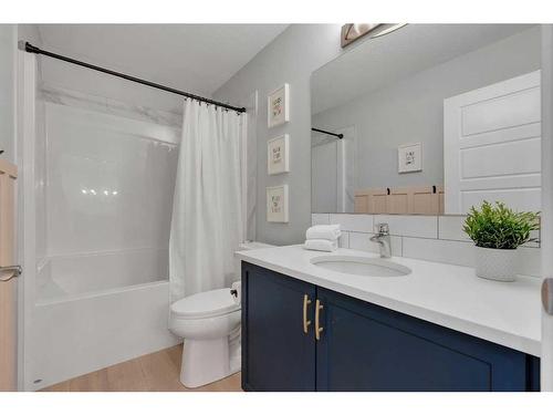 74 Magnolia Square Se, Calgary, AB - Indoor Photo Showing Bathroom