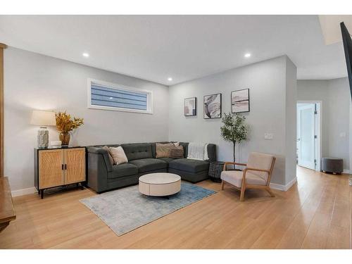 74 Magnolia Square Se, Calgary, AB - Indoor Photo Showing Living Room