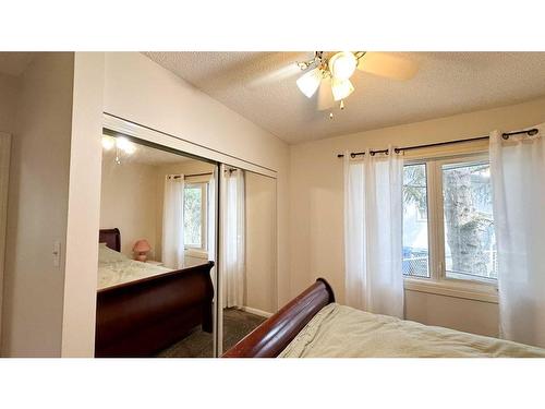 202 2Nd Ave Ne, Sundre, AB - Indoor Photo Showing Bedroom