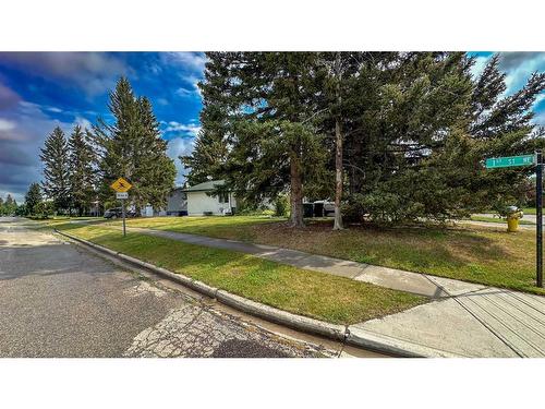 202 2Nd Ave Ne, Sundre, AB - Outdoor