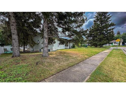 202 2Nd Ave Ne, Sundre, AB - Outdoor