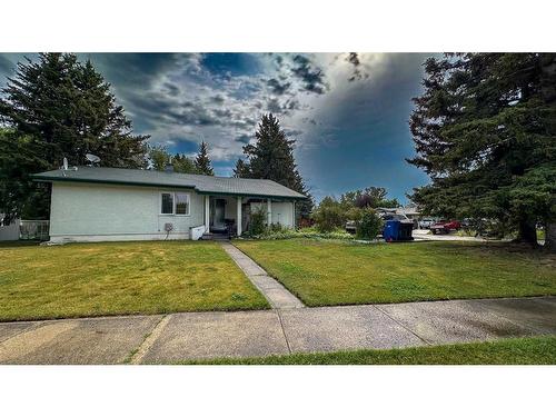 202 2Nd Ave Ne, Sundre, AB - Outdoor