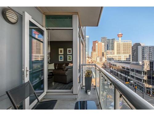 601-215 13 Avenue Sw, Calgary, AB - Outdoor With Exterior