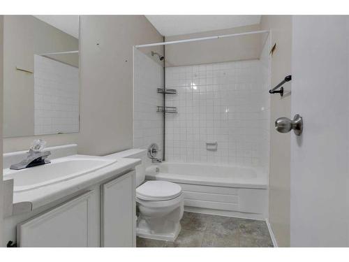 85-6915 Ranchview Drive Nw, Calgary, AB - Indoor Photo Showing Bathroom