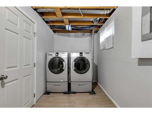 85-6915 Ranchview Drive Nw, Calgary, AB - Indoor Photo Showing Laundry Room